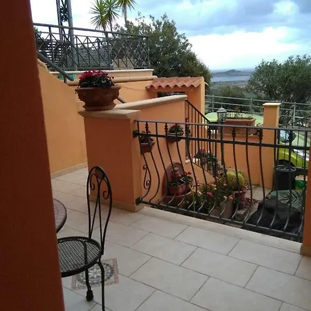 Via Dei Pini Apartment *